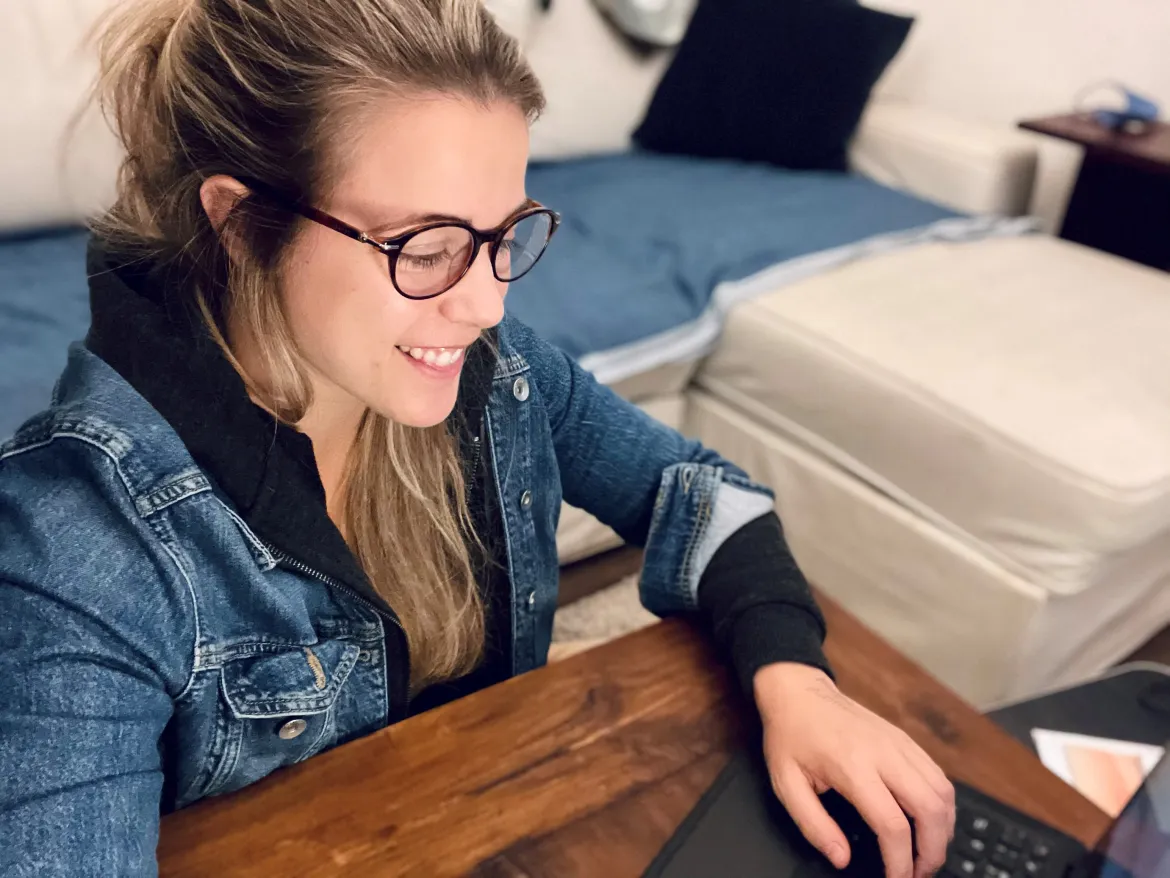 Funding My Travels – Unique Ways to Earn Money on the Road